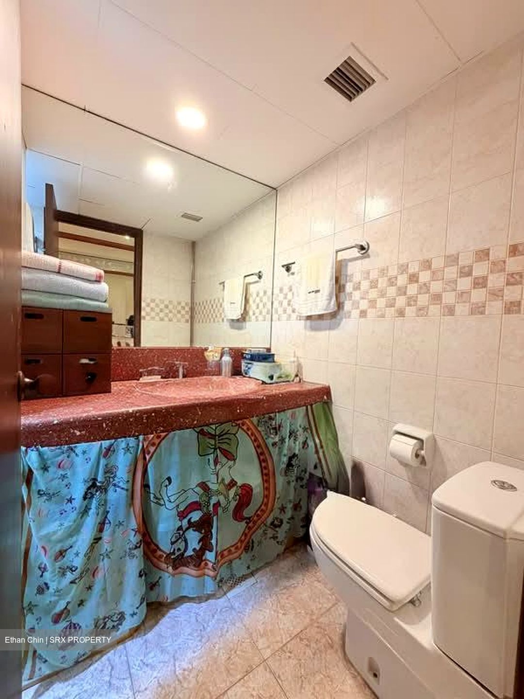 UE Square (D9), Apartment #561877411